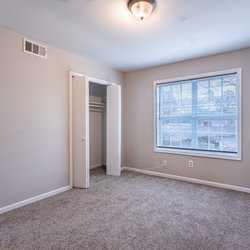 Dallas Terrace bedroom